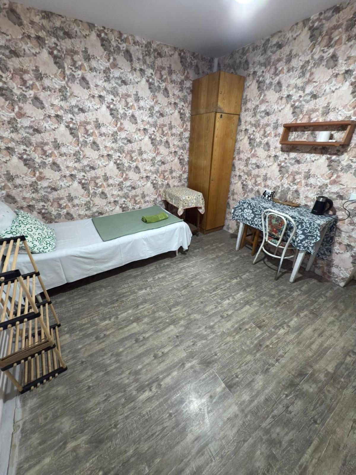 Guest House Nise Tbilisi Exteriör bild