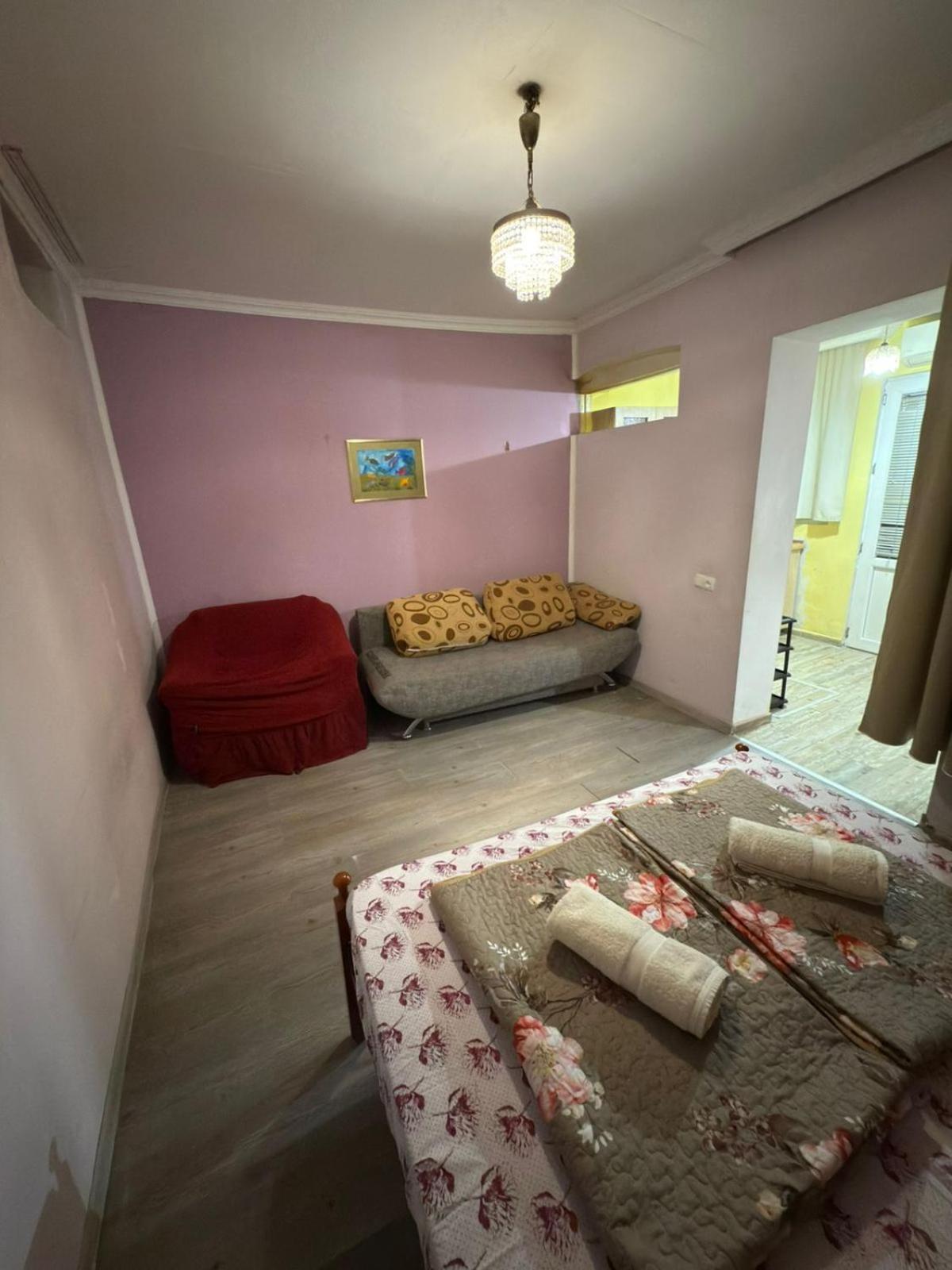 Guest House Nise Tbilisi Exteriör bild