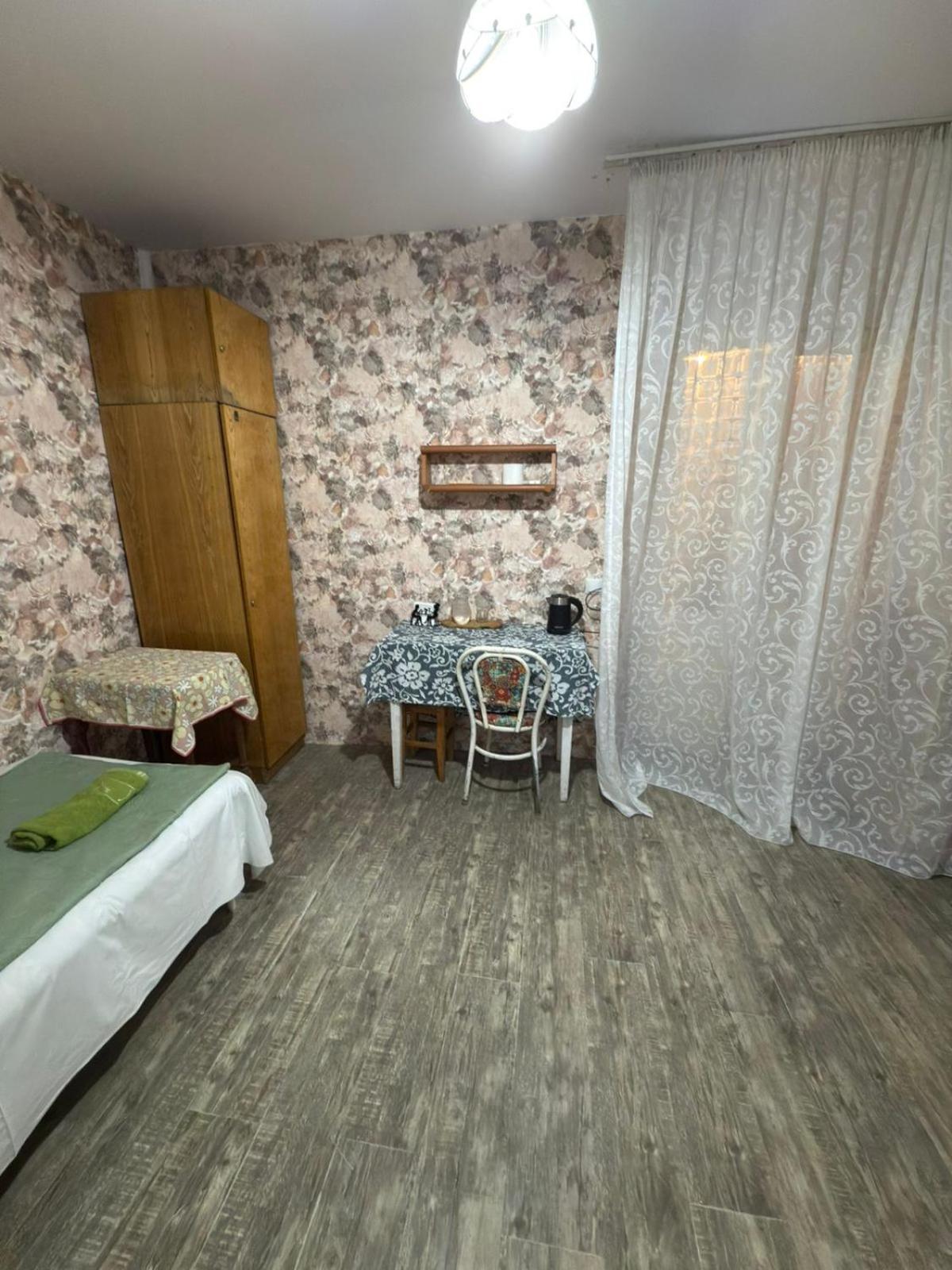 Guest House Nise Tbilisi Rum bild