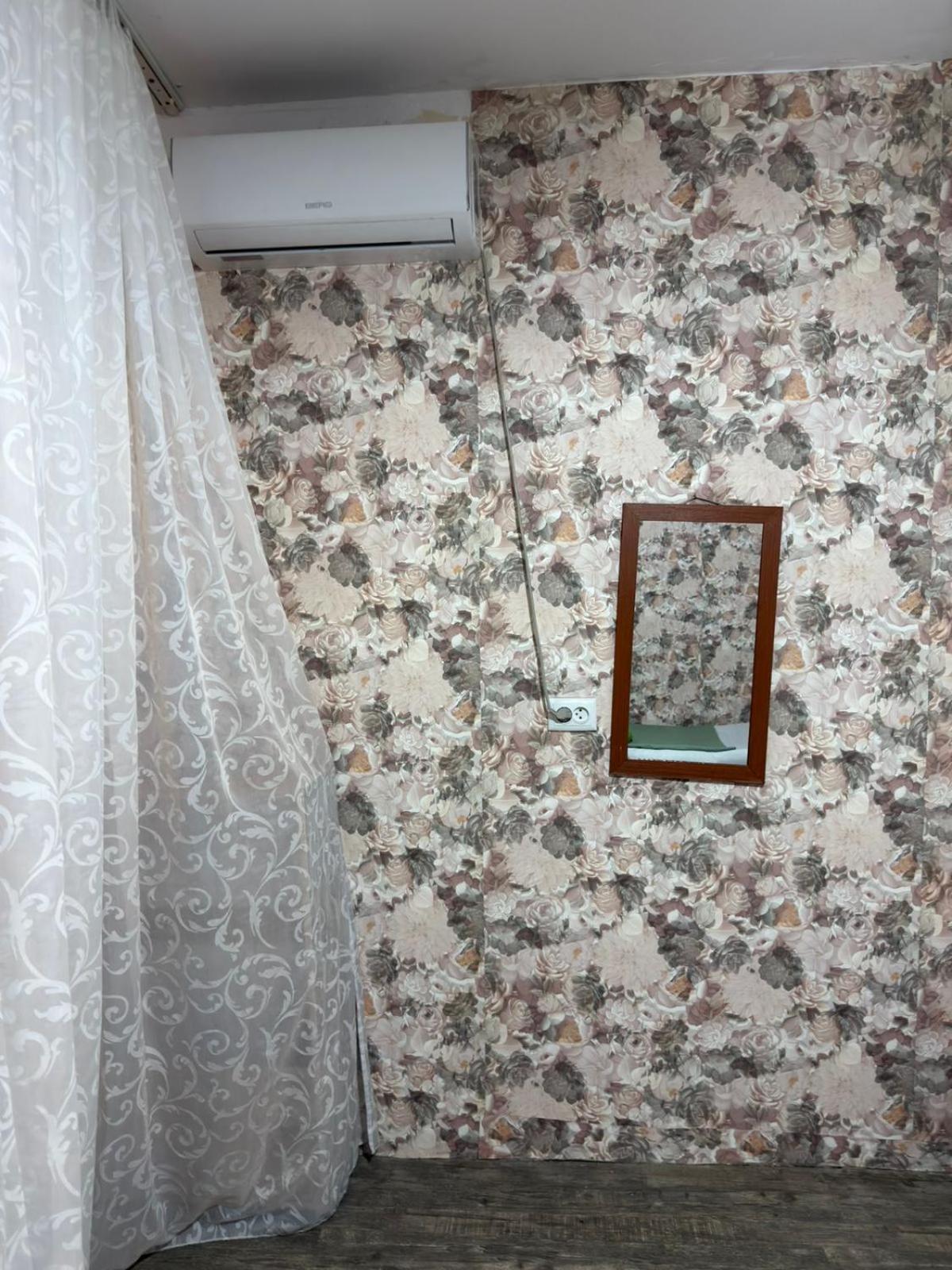 Guest House Nise Tbilisi Exteriör bild